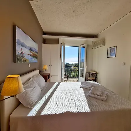 Sunrise Hotel Pesádha