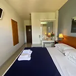 Sunrise Hotel Pesadha